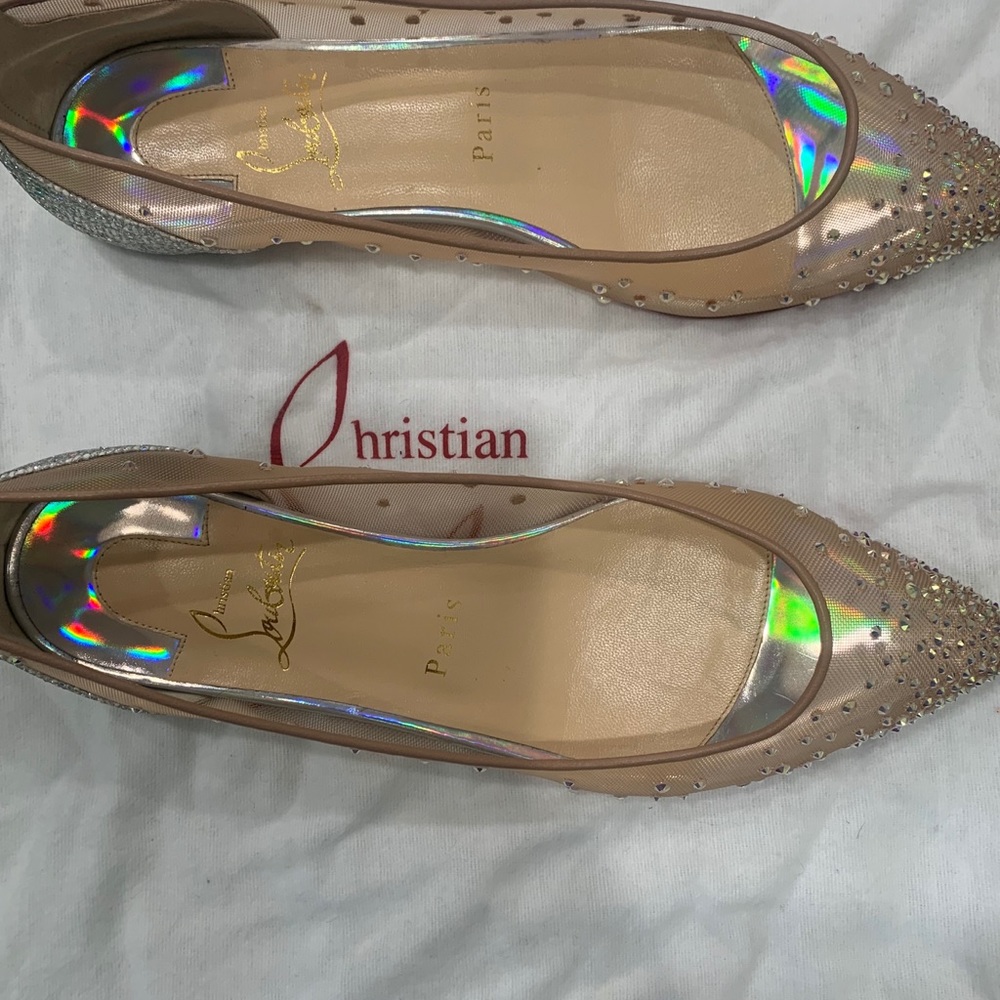 Shoes - Picture 2 of 8